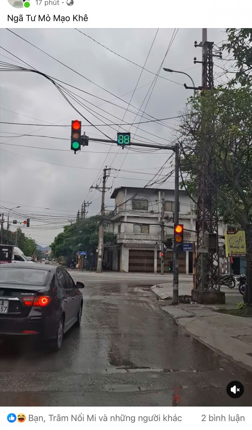 đèn giao thông ngã 4 mỏ Mạo Khê
